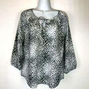 GH Bass Womens Boho Animal Print Keyhole Blouse Tunic Size Medium Vintage EUC